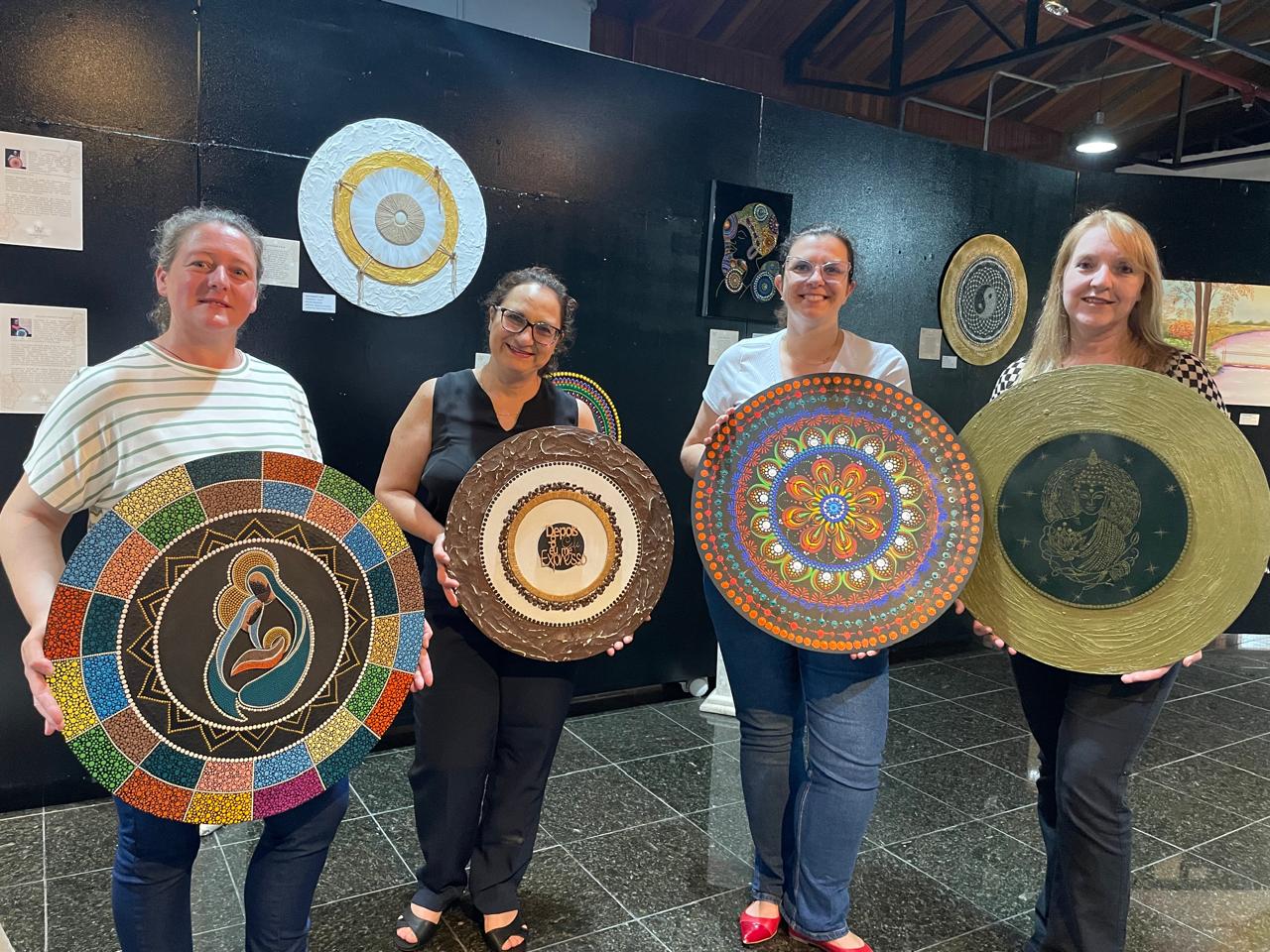 Grupo Nós em Arte estreia mostra ‘Quatro pontos de luz’ em Bento Gonçalves