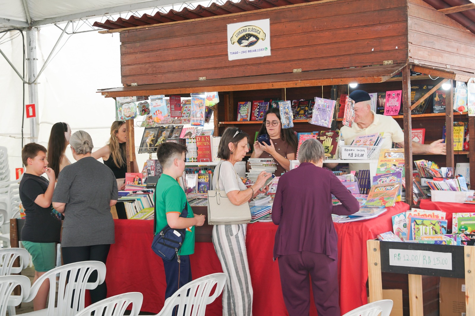 Feira do Livro de Farroupilha encerra com mais de 4 mil livros vendidos