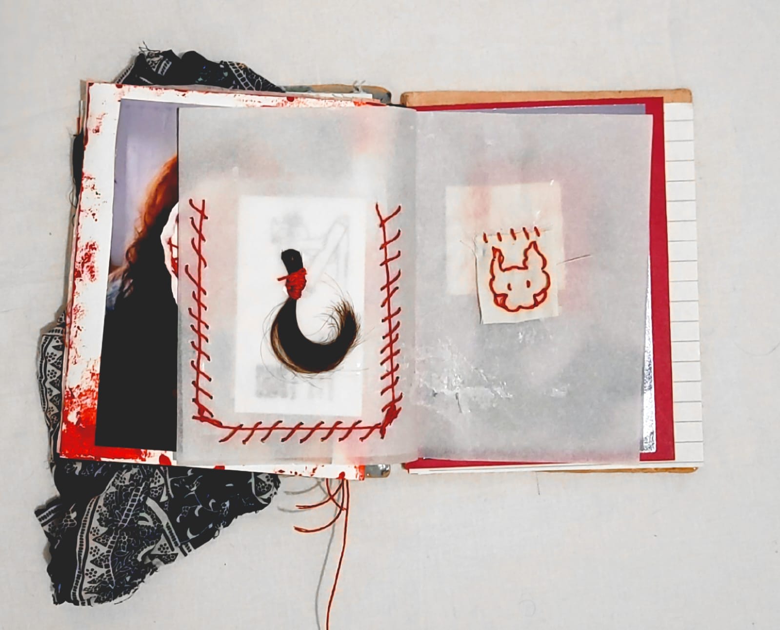 Bacharelado em Artes Visuais da UCS expõe obras de formandas do curso