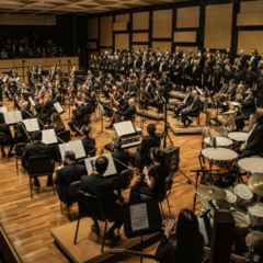 Foto: OSPA e Coro sob regência de Manfredo Schmiedt/Crédito Vinícius Angeli