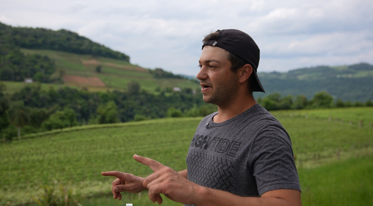 Lançamento de “Terra e Coragem –  150 anos de resistência” destaca a força e os desafios da vitivinicultura na Serra Gaúcha