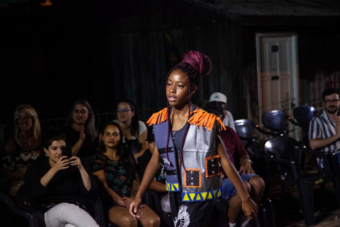 Foto: Desfile Projeto Amplificador/Crédito Antônio Valiente Foto: Desfile Projeto Amplificador/Crédito Antônio Valiente