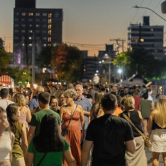 Foto:&nbsp;Comunidade e turistas ocupam as ruas da Via Gastr&ocirc;, de Bento Gon&ccedil;alves, para viver uma noite de sabores, arte e conviv&ecirc;ncia no Jantar sob as Estrelas./Cr&eacute;dito&nbsp;Rodi Goulart, divulga&ccedil;&atilde;o