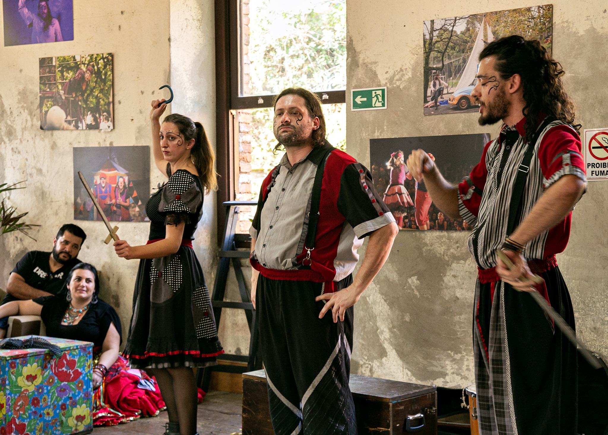 Circulação do espetáculo teatral ‘Conto Contigo e Comigo’ estreia em Caxias do Sul