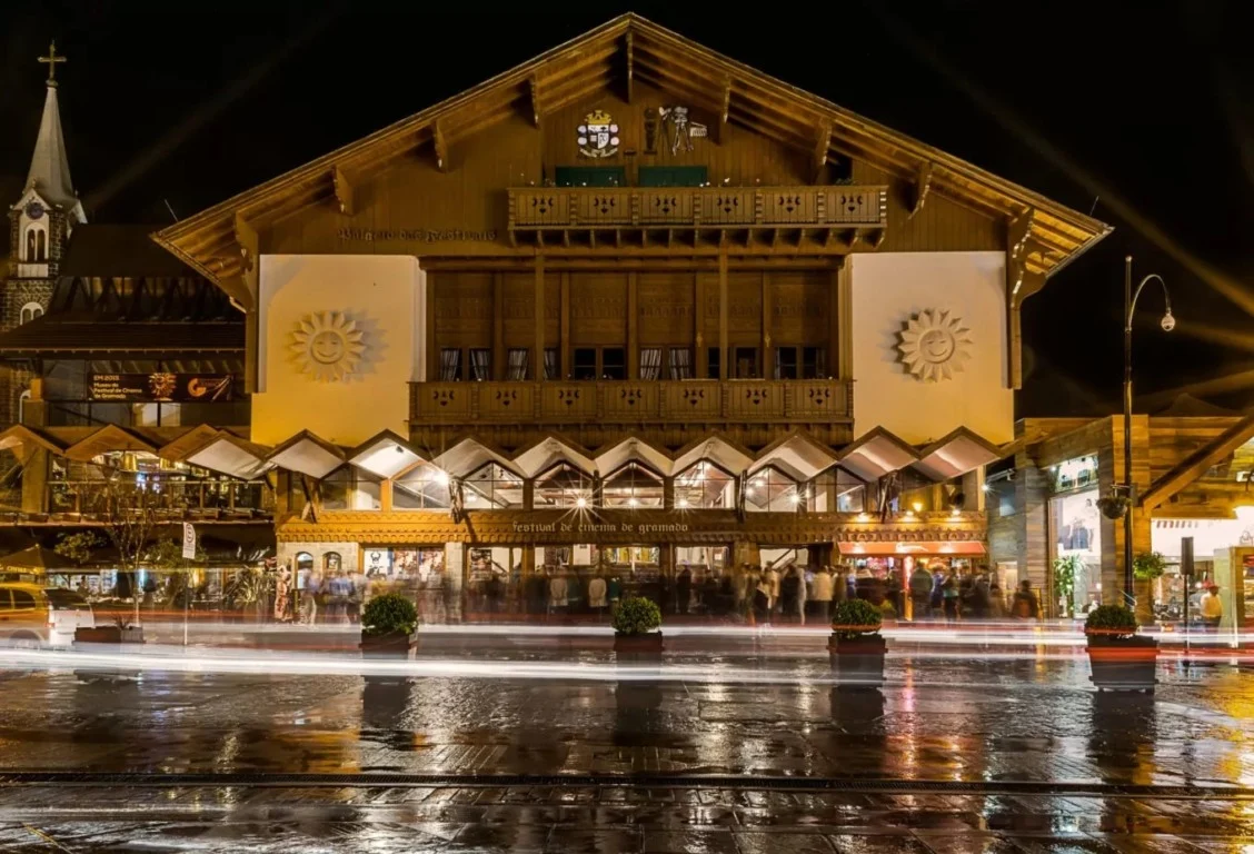 Palácio dos Festivais retomará exibições comerciais de cinema em Gramado